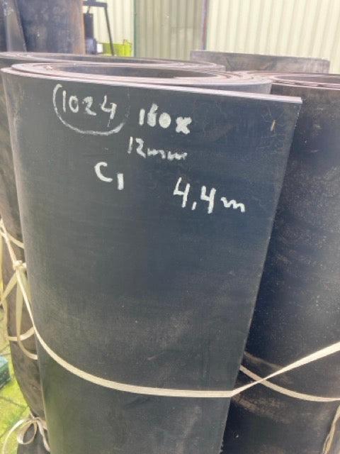 Gebruikte rubber op rol (Z.g.a.n.)